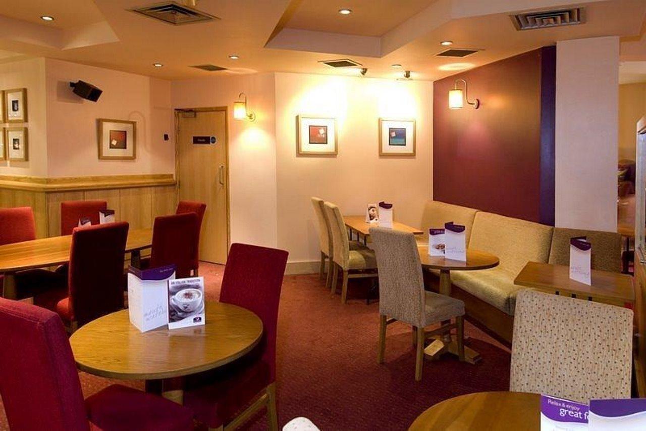 Premier Inn Manchester City Centre Exterior foto